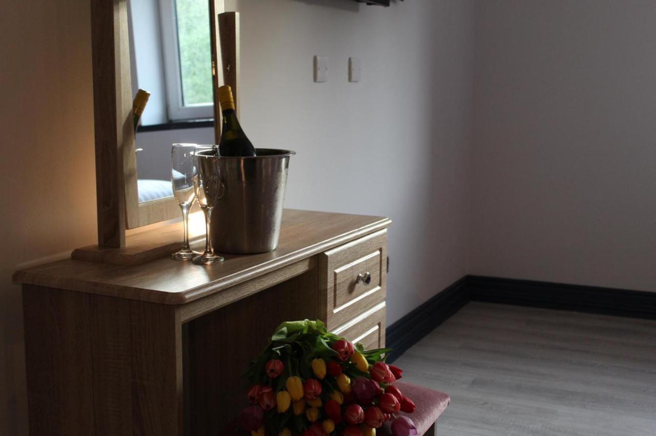 The Dutch Tulip Hostel Малоу Екстериор снимка
